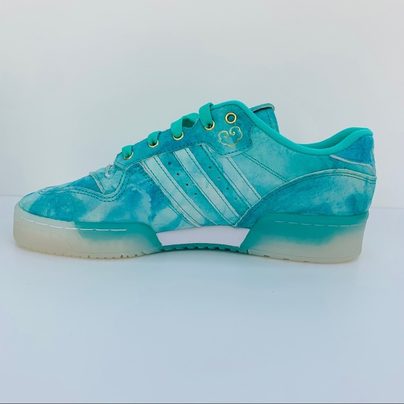 adidas RIVALRY LOW Men’s Hi-Res green/White/Gold - Picture 4 of 12